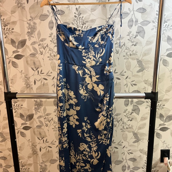 ✨ Reformation Marguerite Dress in Cyanotype✨ - Picture 6 of 6